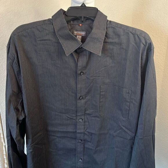 Men's Van Heusen Traveler Long Sleeve Pin Striped Button-Down Collared Shirt~ XL - Picture 3 of 8